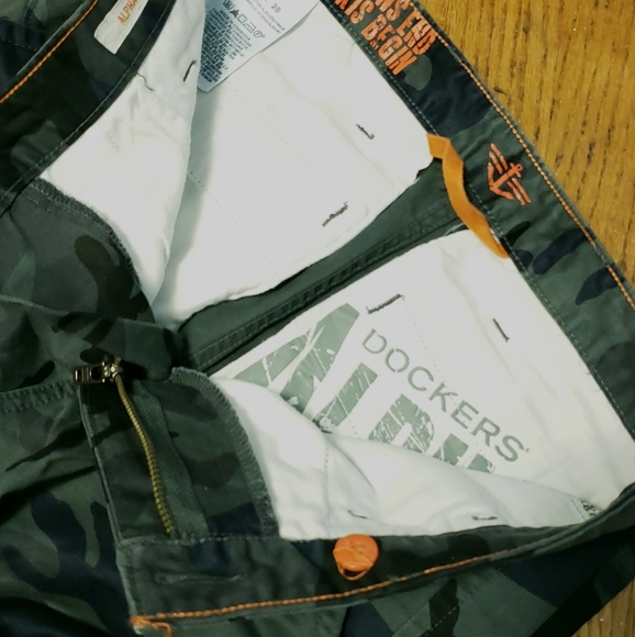 Dockers Camo Alpha Slim Pants - Picture 4 of 5
